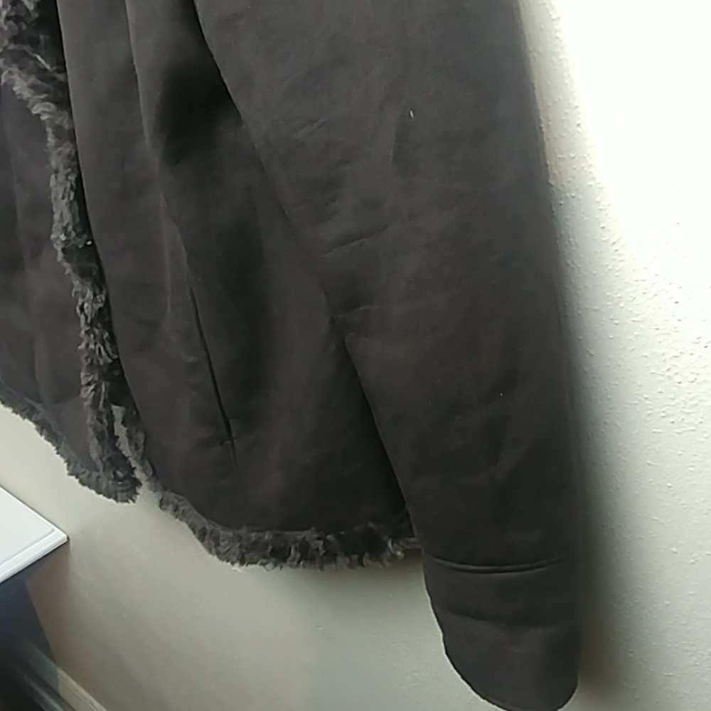 Coat - Picture 8 of 8